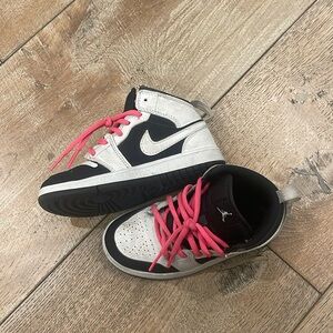 Kiss Jordan 1